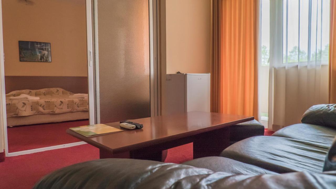 Park Hotel Persey Varna Bagian luar foto