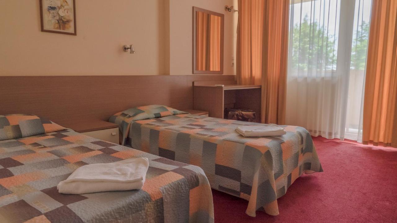 Park Hotel Persey Varna Bagian luar foto