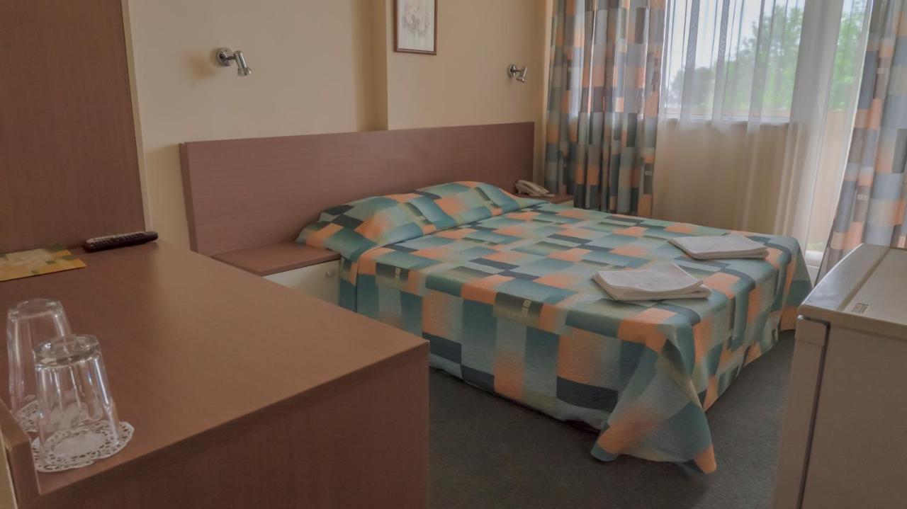 Park Hotel Persey Varna Bagian luar foto