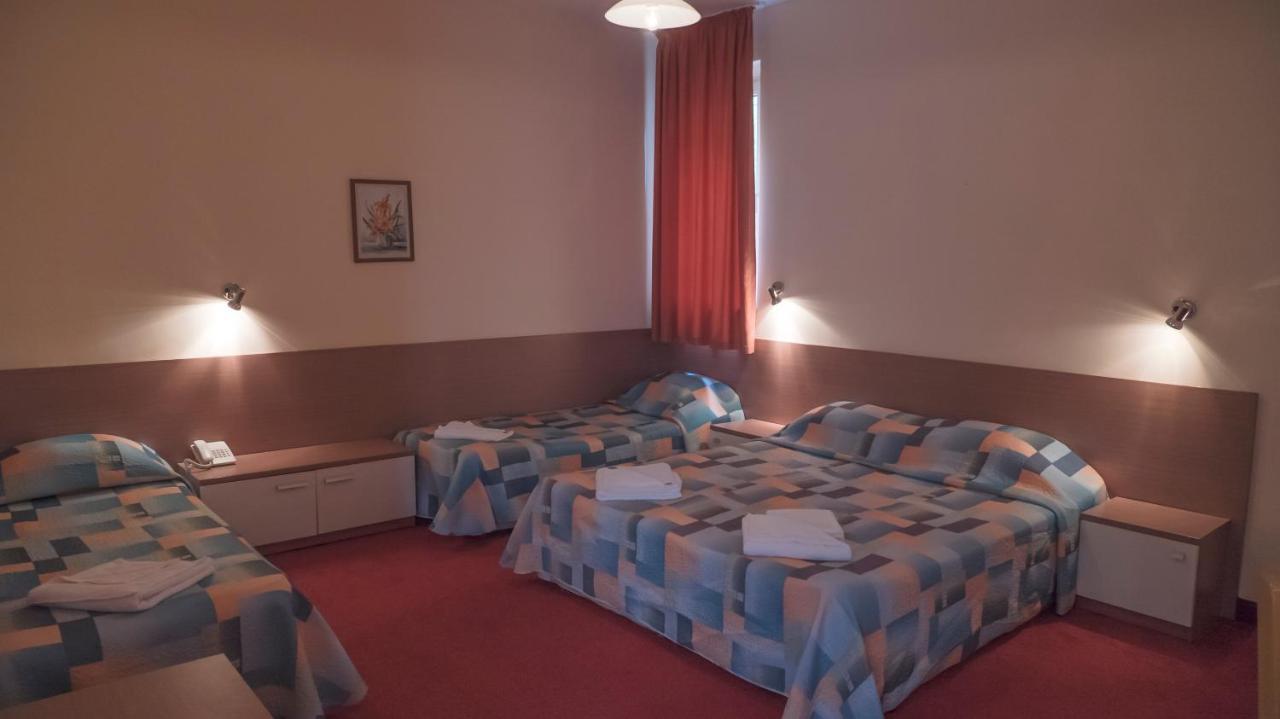 Park Hotel Persey Varna Bagian luar foto