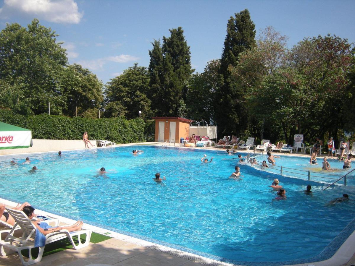 Park Hotel Persey Varna Bagian luar foto