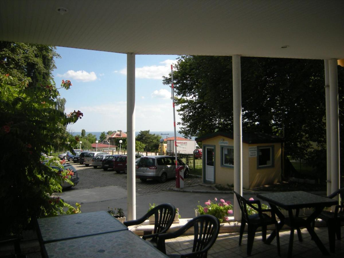 Park Hotel Persey Varna Bagian luar foto